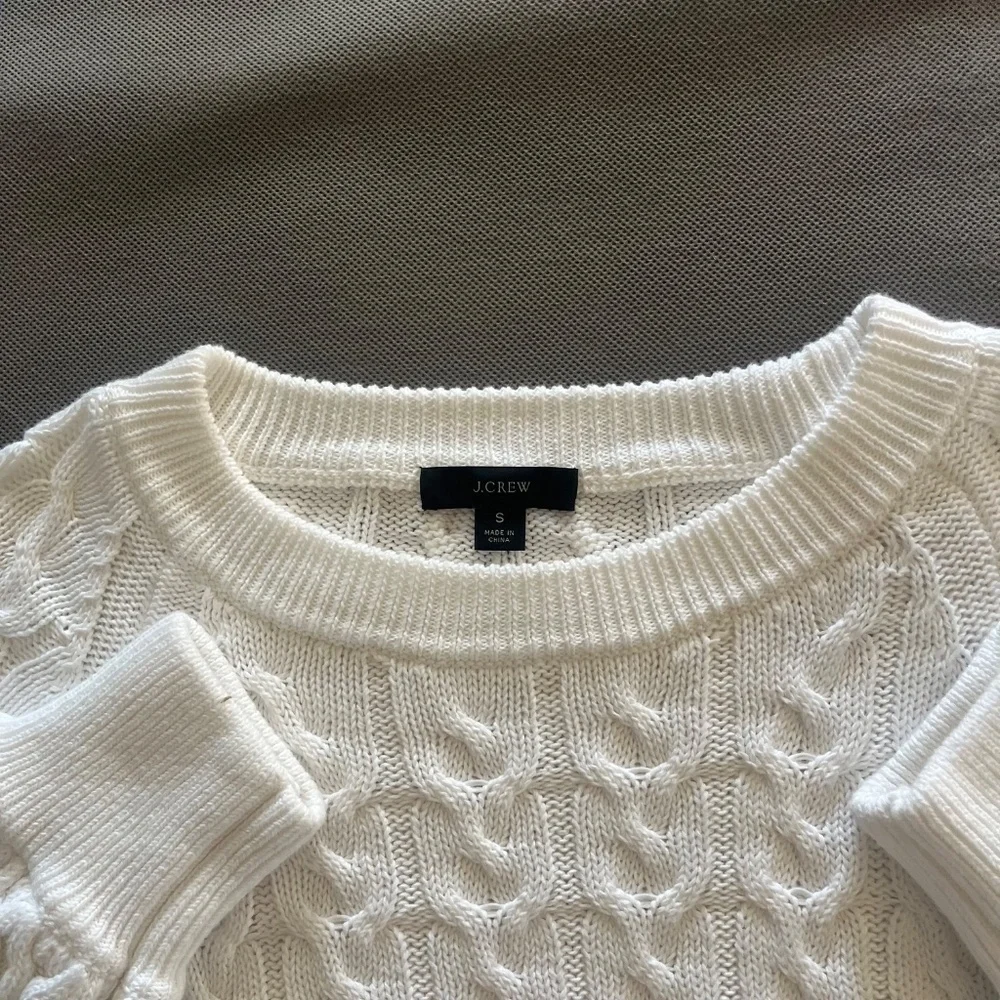 J.Crew White Relaxed-fit Cable-knit Crewneck Sweater Size Small - Picture 8 of 9